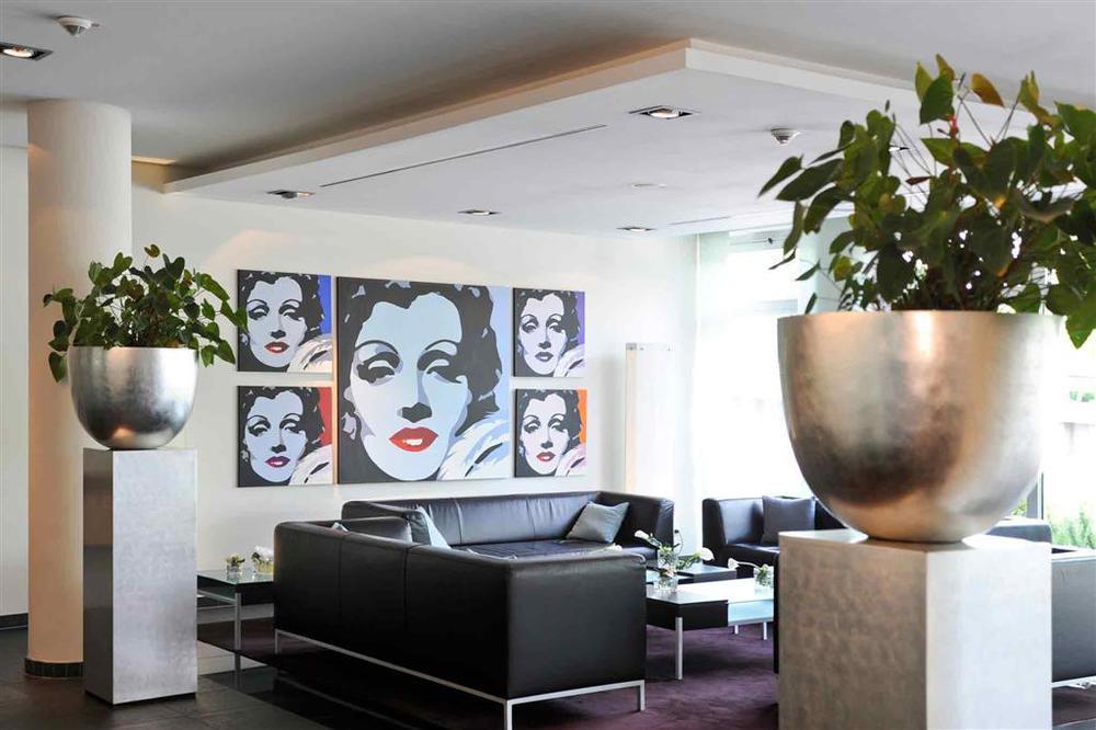 Отель Mercure Nord 4*